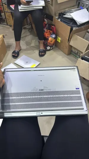 Laptop Dell Precision 7750 16GB Intel Core i5 SSD 512GB