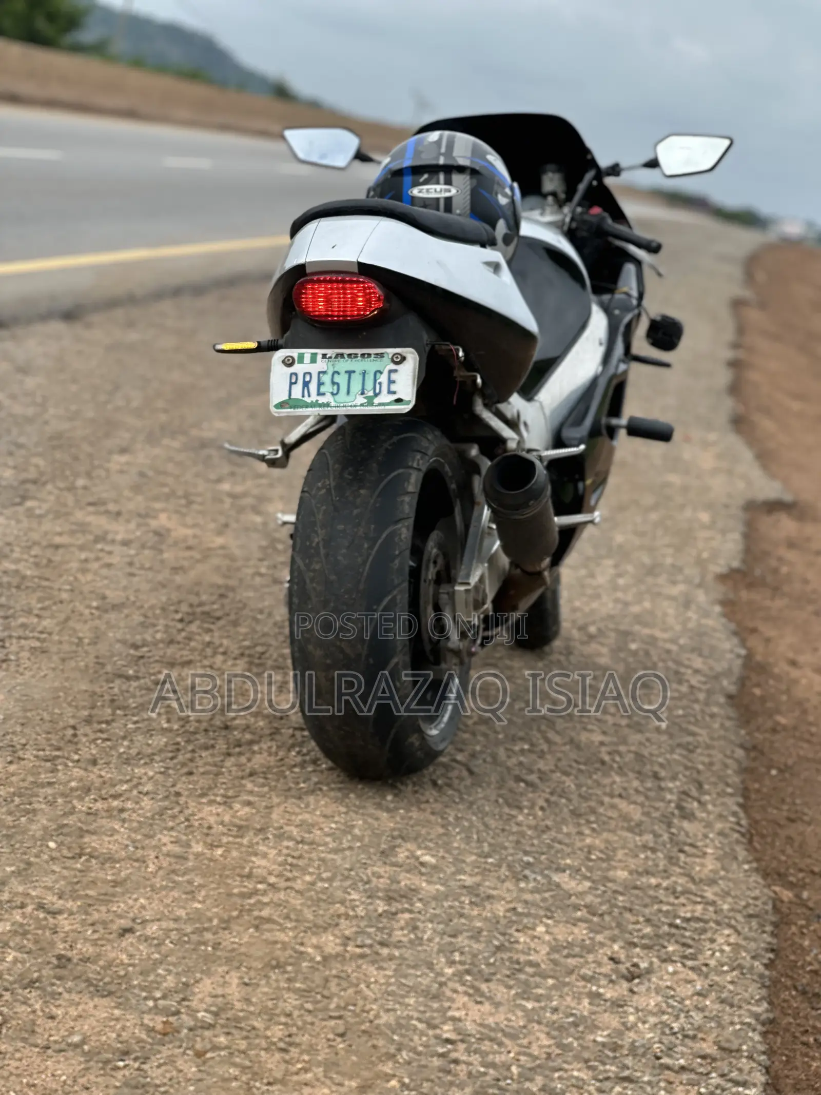 Suzuki GSX-R 2000 Black