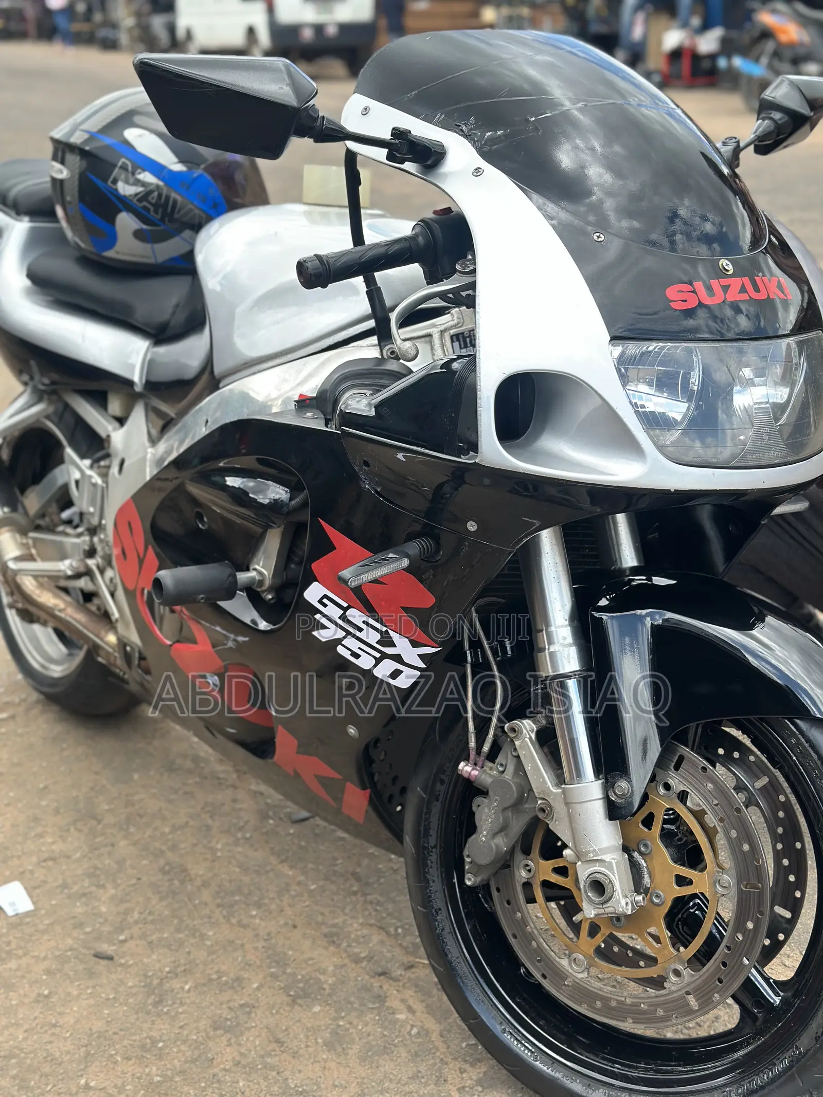 Suzuki GSX-R 2000 Black