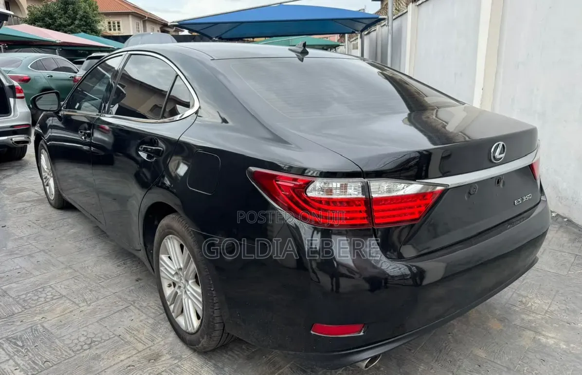 Lexus ES 2014 Black