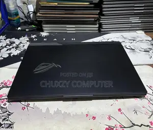 Laptop Asus ROG Strix SCAR 17 32GB AMD Ryzen 9 SSD 1T