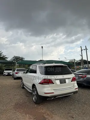 Mercedes-Benz GLE-Class GLE 350 2017 White