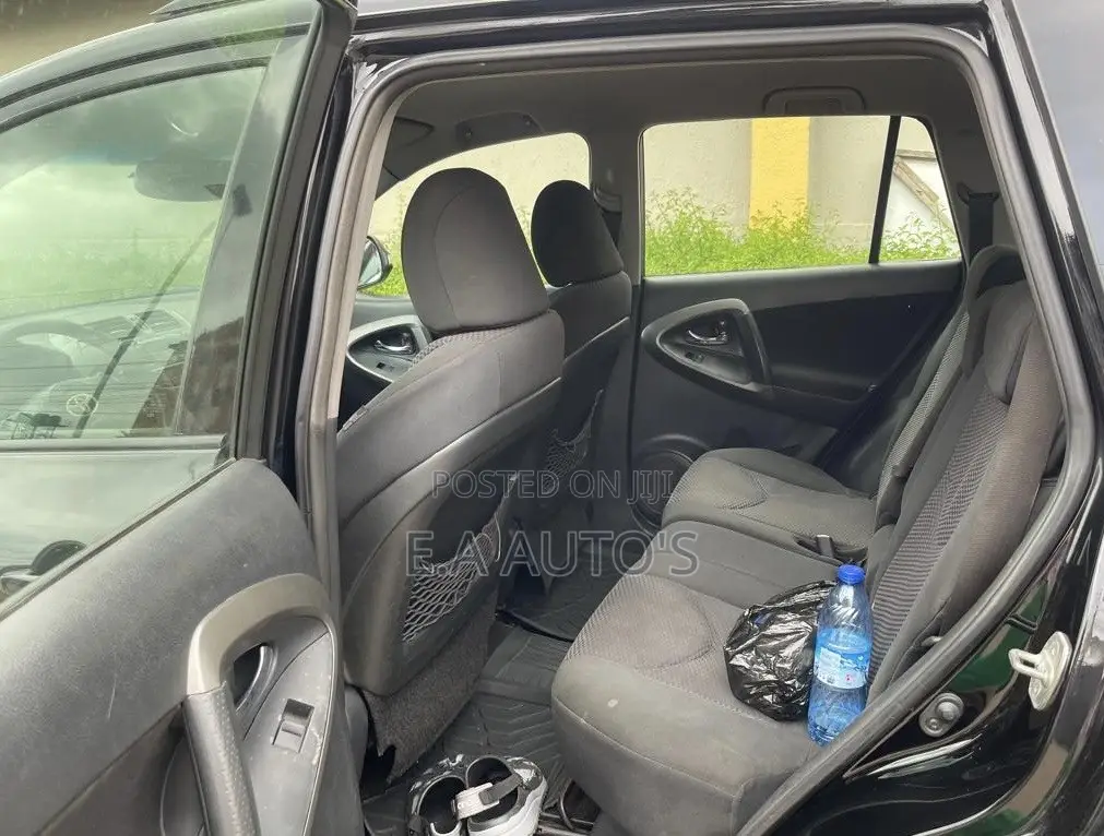 Toyota RAV4 2011 Black