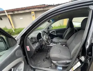 Toyota RAV4 2011 Black