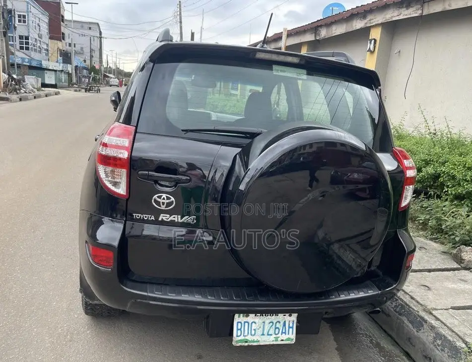 Toyota RAV4 2011 Black