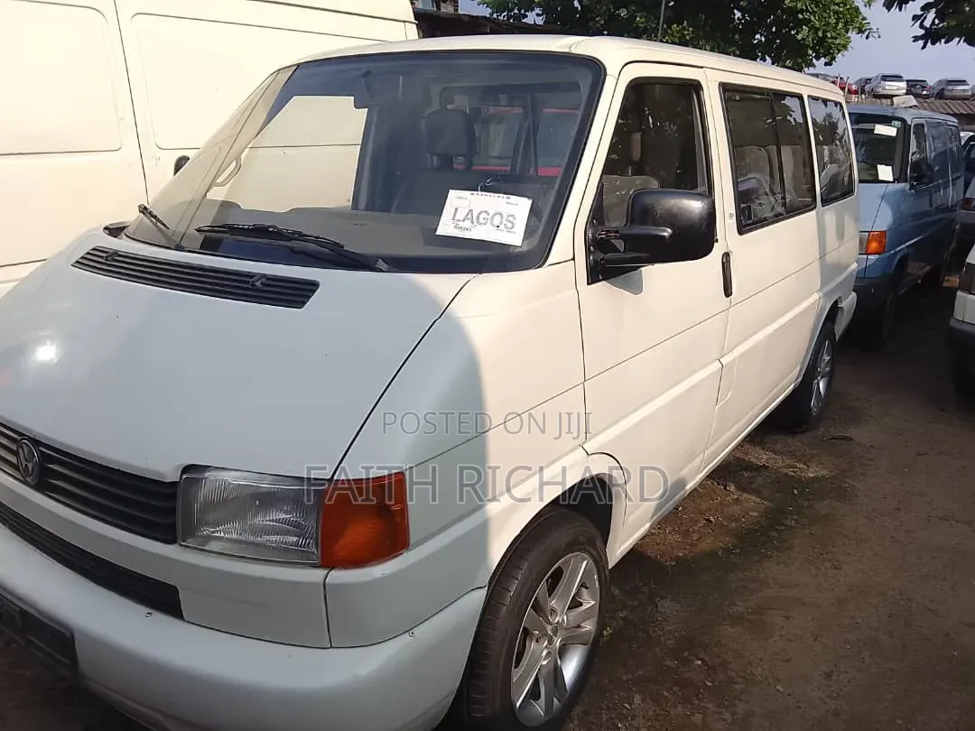 Volkswagen Transporter 2000 White