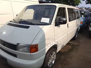 Volkswagen Transporter 2000 White