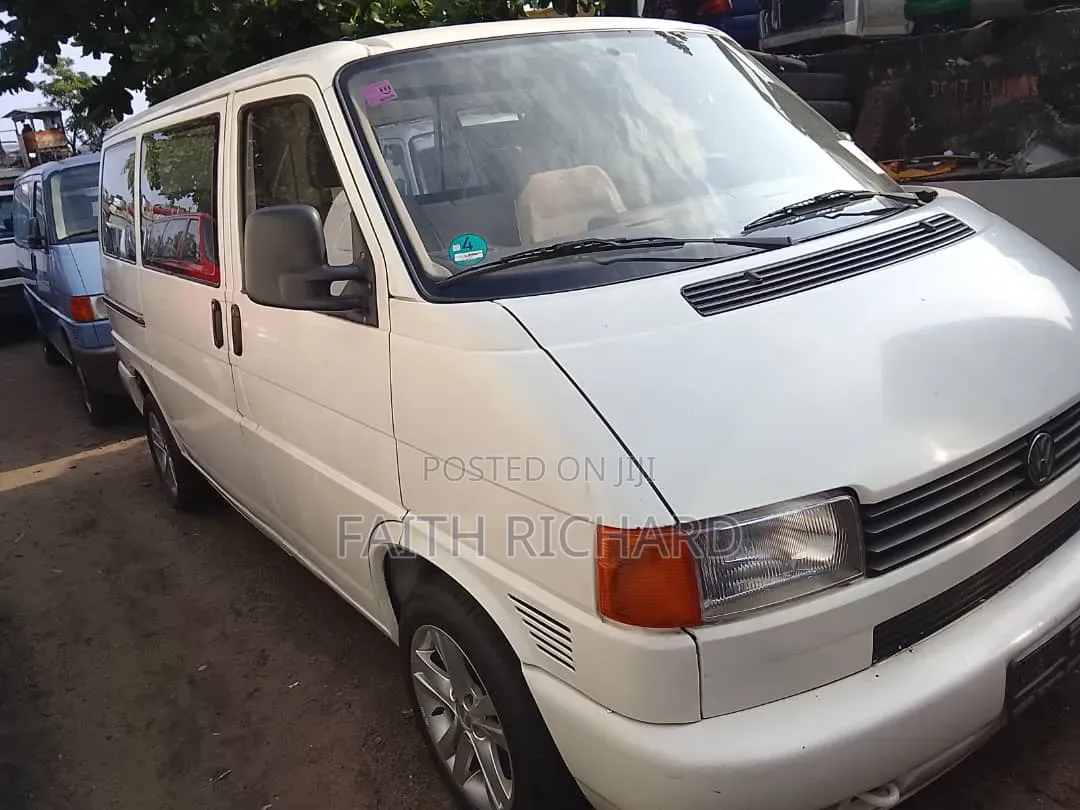 Volkswagen Transporter 2000 White
