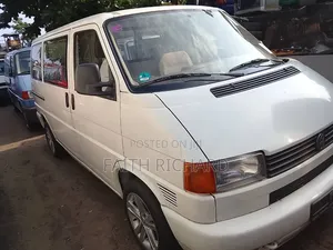 Volkswagen Transporter 2000 White