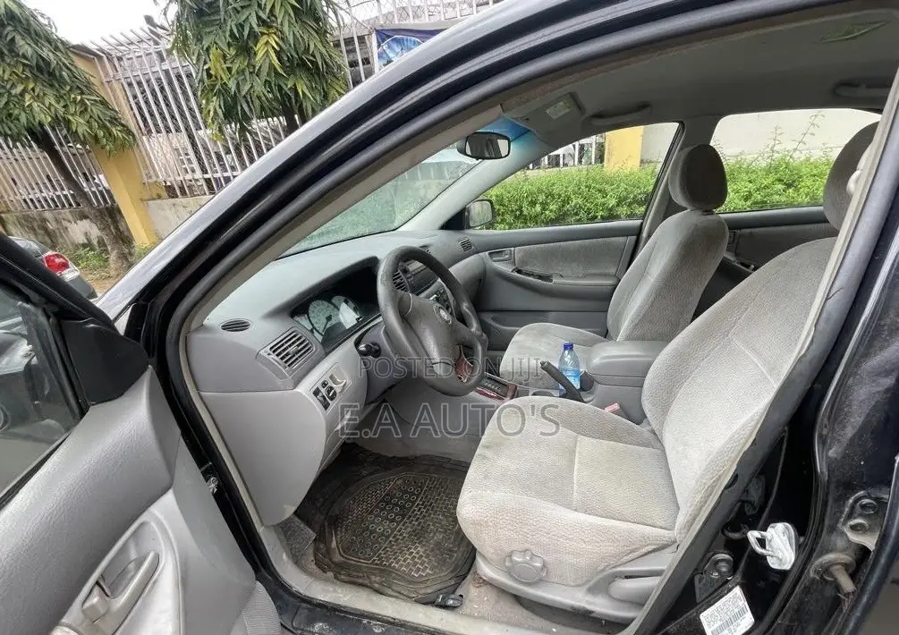 Toyota Corolla 2004 Black
