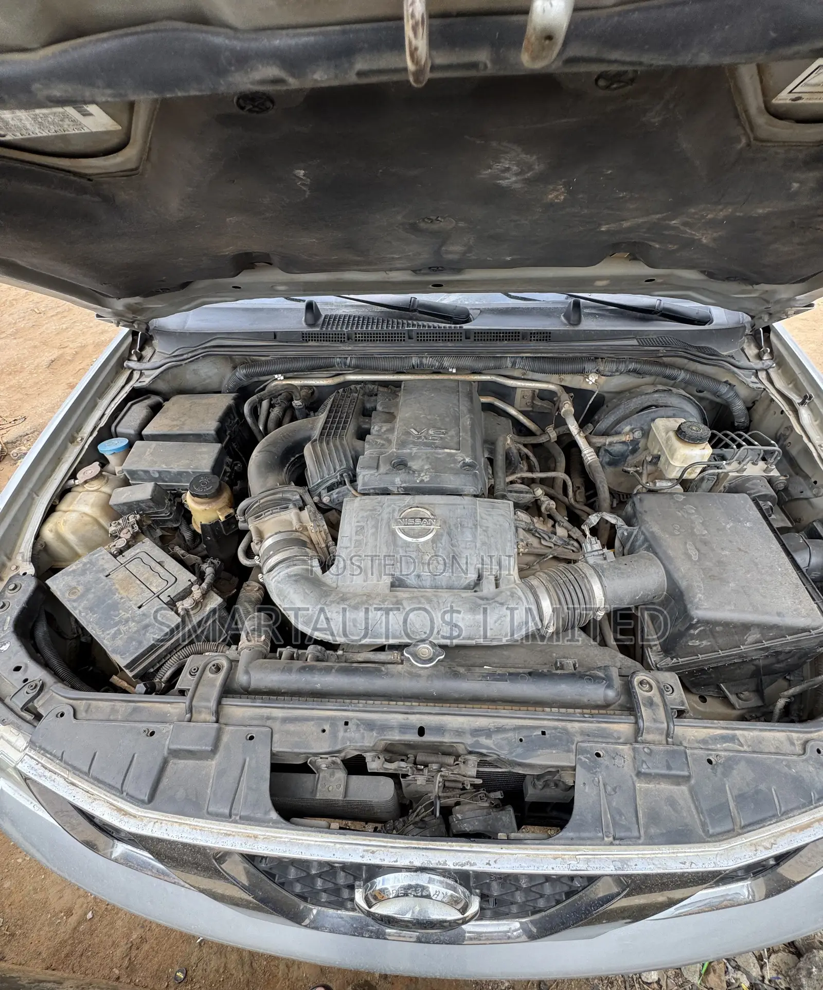 Nissan Pathfinder 2005 Silver