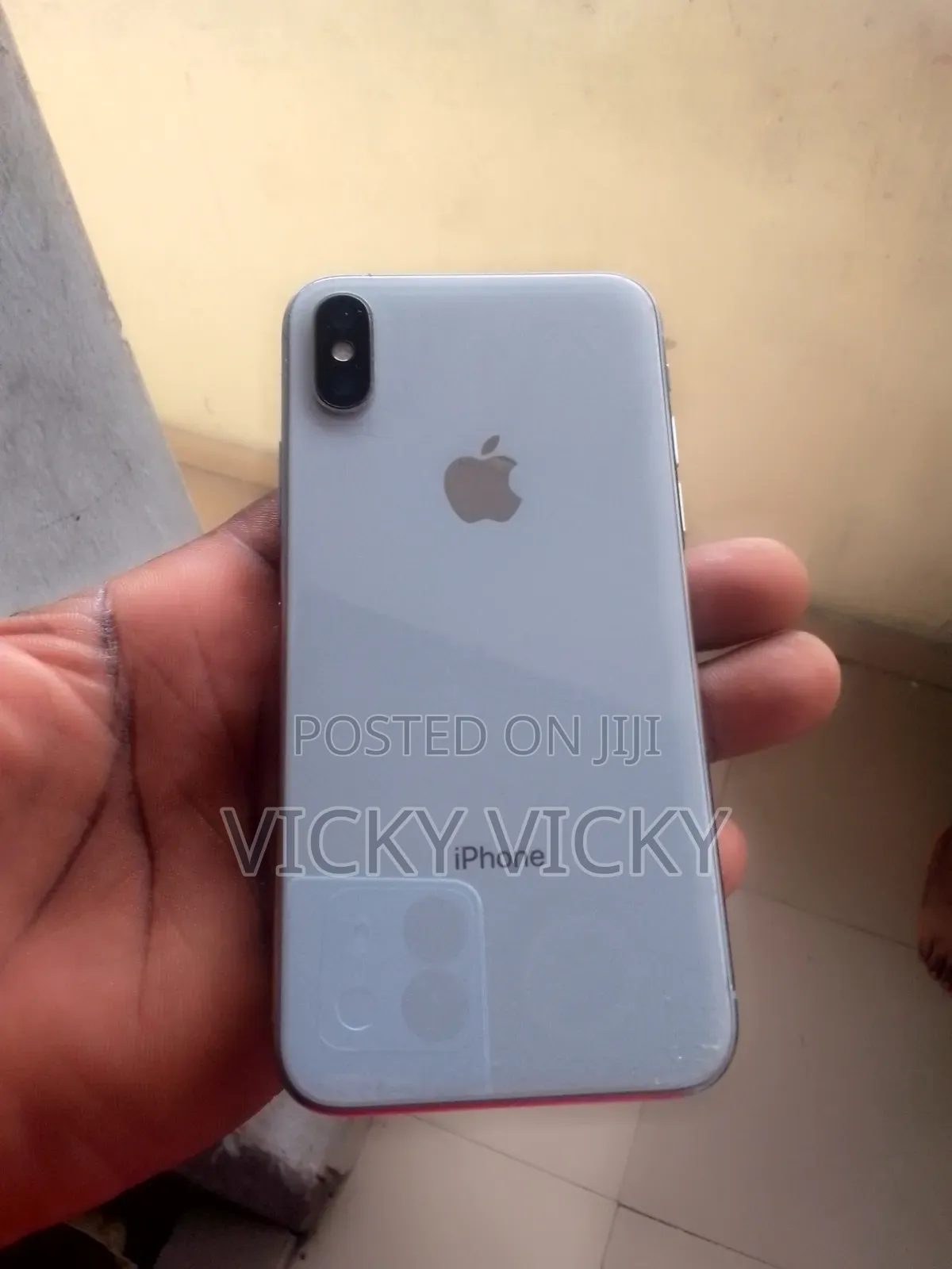 Apple iPhone X 64 GB White