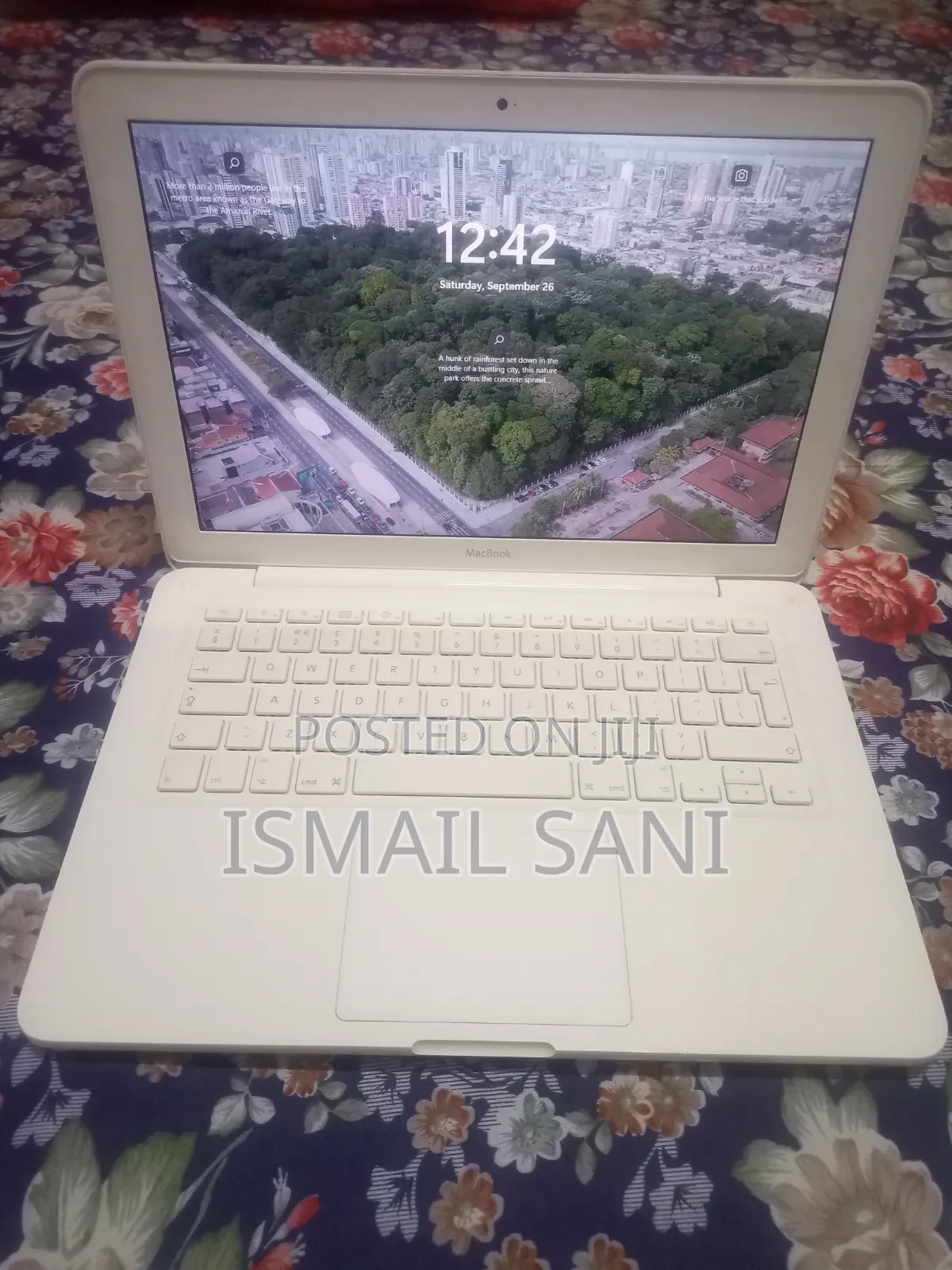 Laptop Apple MacBook 3GB Intel Core M2 HDD 512GB
