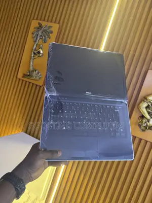 New Laptop Dell 8GB Intel Core i7 SSD 256GB