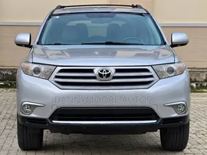 Toyota Highlander Limited 3.5l 4WD 2013 Silver