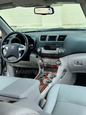 Toyota Highlander Limited 3.5l 4WD 2013 Silver
