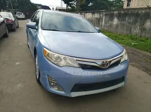 Toyota Camry XLE 4dr Sedan (2.5L 4cyl 6A) 2012 Blue