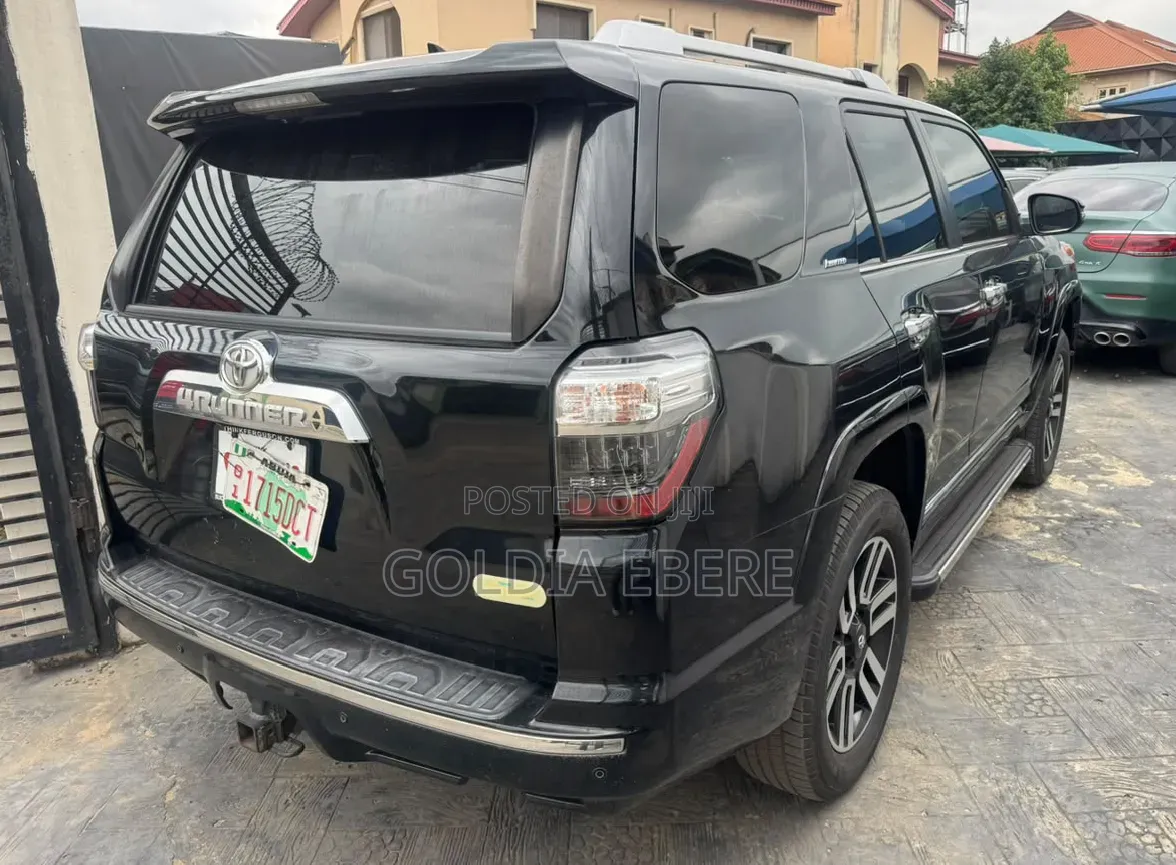 Toyota 4-Runner 2015 Black