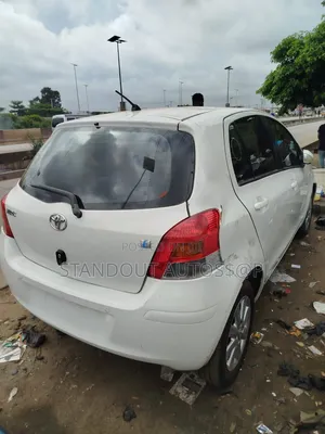 Toyota Yaris 2011 White