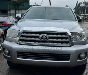 Toyota Sequoia 2010 Silver