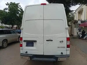 Nissan NV3500 2017 White