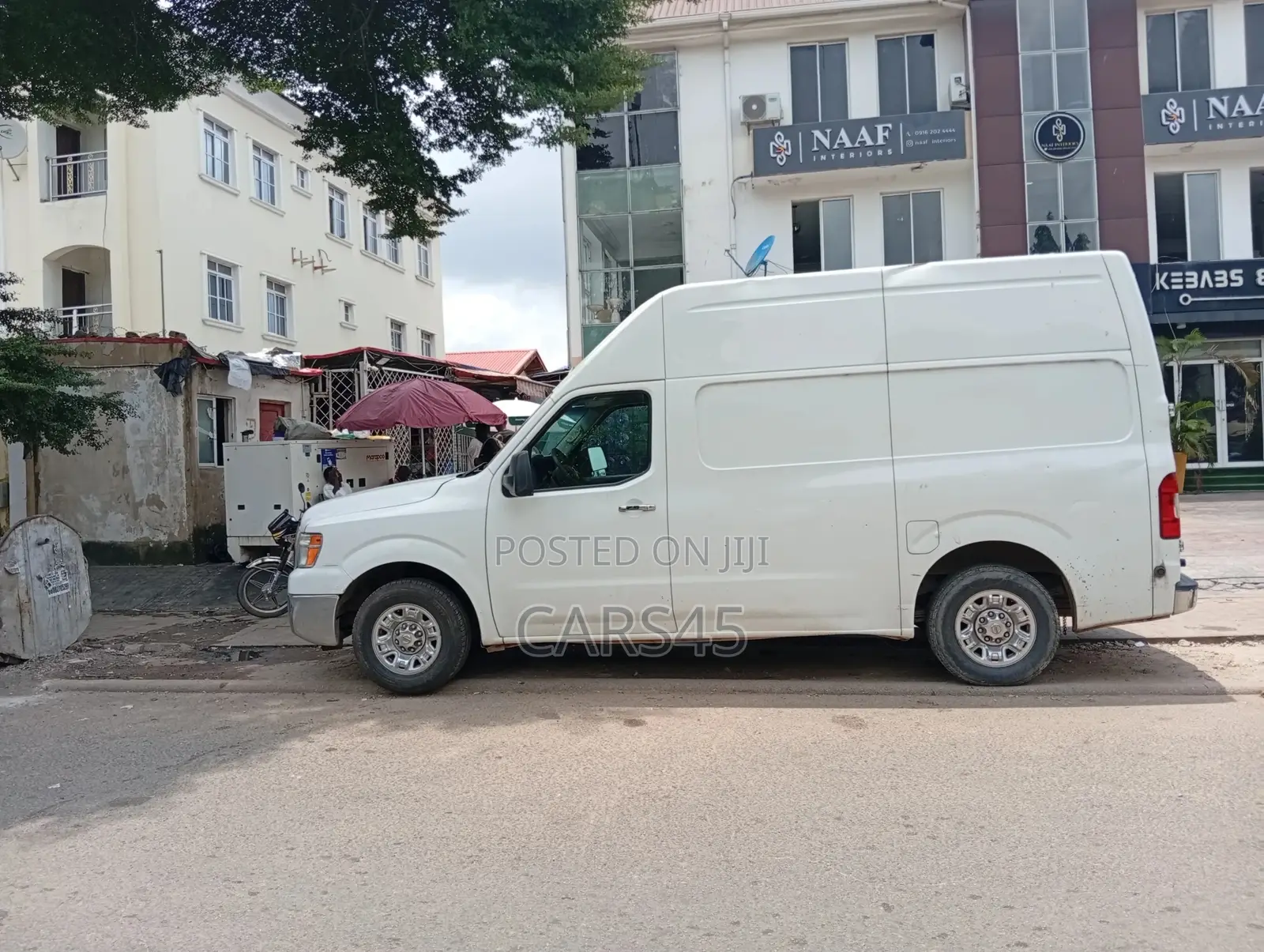 Nissan NV3500 2017 White