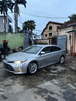 Toyota Avalon Limited 4dr Sedan (3.5L 6cyl 6A) 2014 Silver