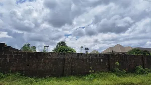 3 PLOTS + BUNGALOW in Umuahai for Sale