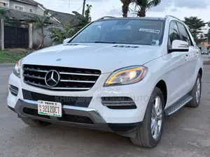 Mercedes-Benz M Class ML350 4MATIC 4dr SUV AWD (3.5L 6cyl 7A) 2014