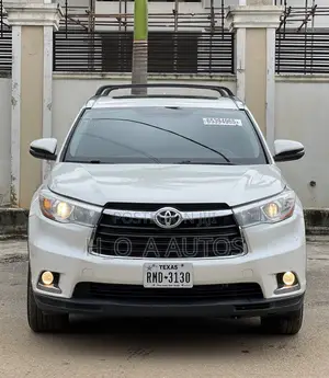 Toyota Highlander XLE V6 4x4 (3.5L 6cyl 6A) 2016 White