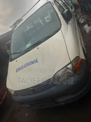 Toyota HiAce 1999 White