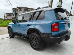 Toyota Land Cruiser Prado 2.8 2025 Blue