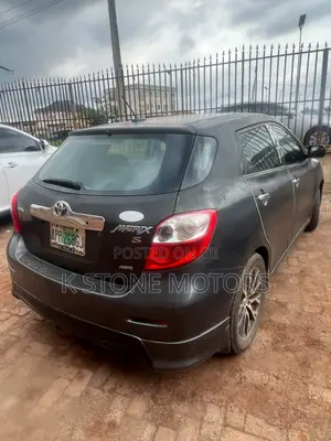 Toyota Matrix S Hatchback AWD (2.4L 4cyl 4A) 2010 Gray