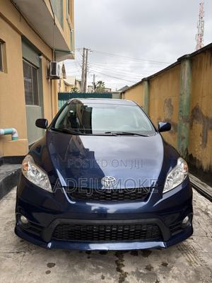 Toyota Matrix S Hatchback FWD (2.4L 4cyl 5A) 2012 Blue