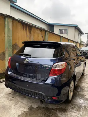 Toyota Matrix S Hatchback FWD (2.4L 4cyl 5A) 2012 Blue