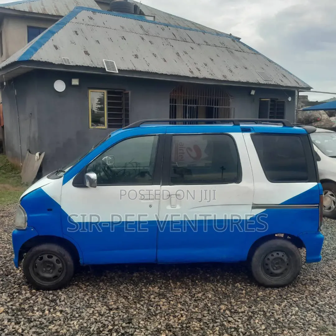 Daihatsu Hijet 2002 Blue
