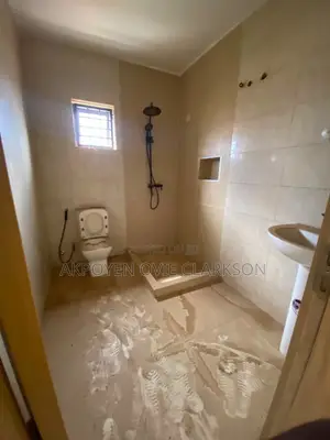 4bdrm Townhouse / Terrace in Mabushi for rent