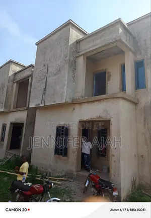 4bdrm Duplex in Apo Resettlement for sale