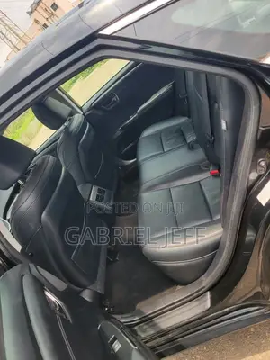Toyota Avalon XLE 4dr Sedan (3.5L 6cyl 6A) 2014
