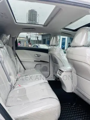 Toyota Venza AWD 2011 Silver