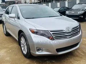 Toyota Venza AWD 2011 Silver