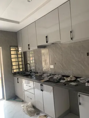 2bdrm Apartment in Eyingrammer Molete for rent