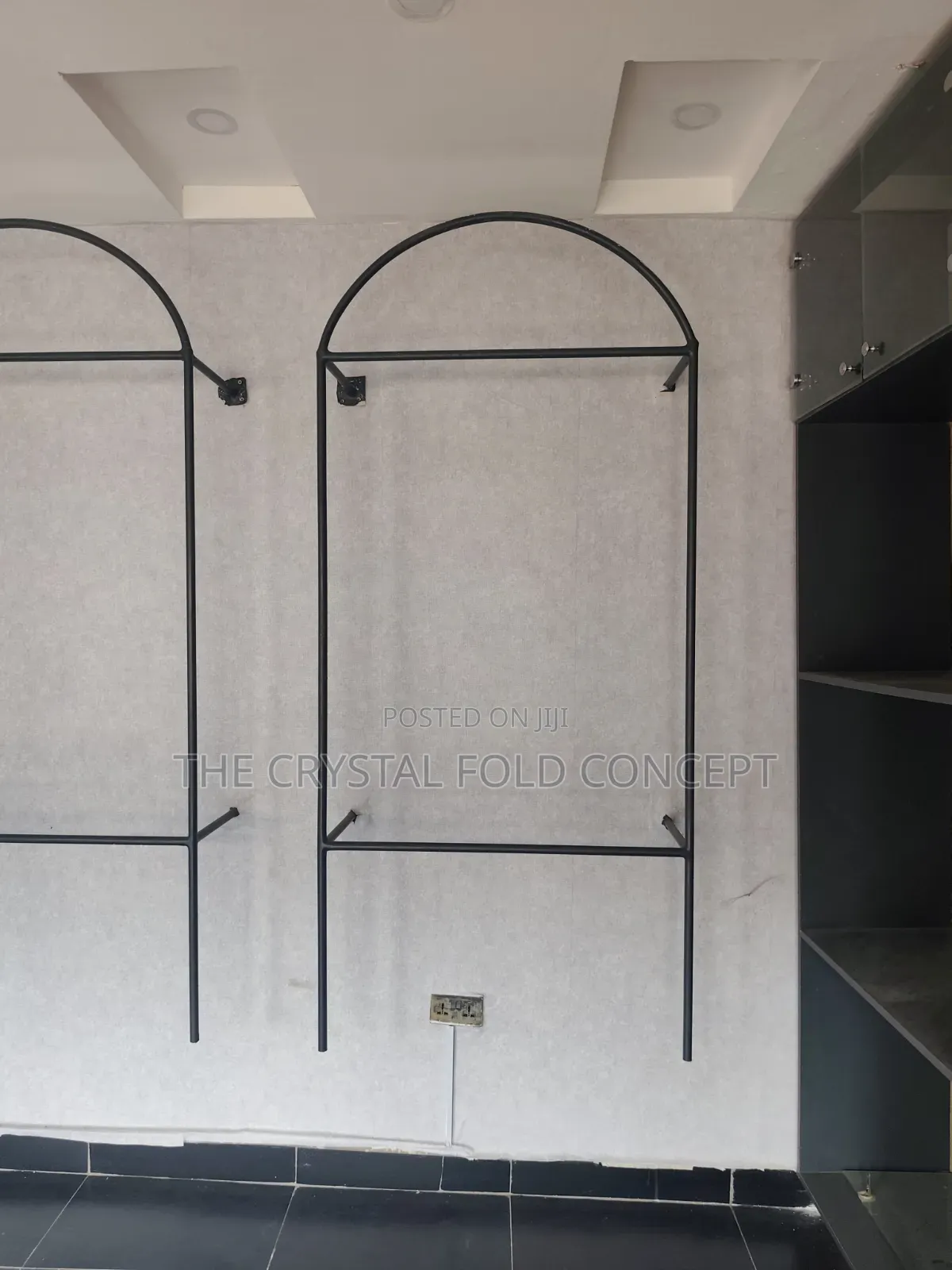 Hanger Wall Placed