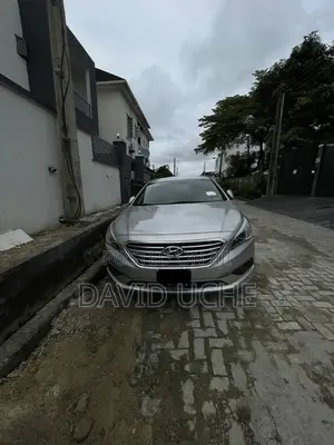 Hyundai Sonata Base Sedan FWD (2.4L 4cyl 6A) 2016 Silver