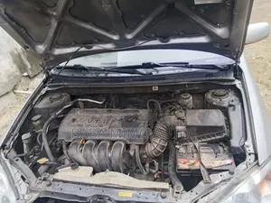 Toyota Corolla LE 2005 Silver