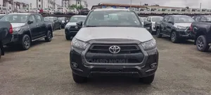 New Toyota Hilux 2026 Black