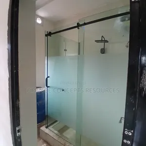 Shower Cubicle Tempered