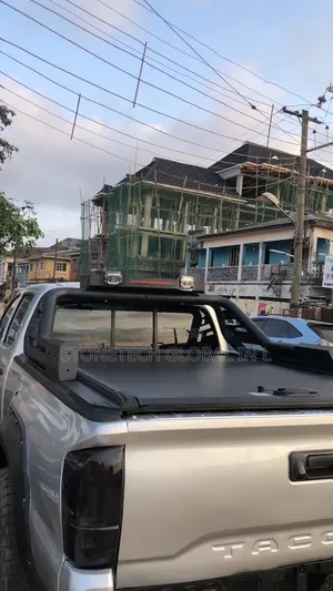 Tacoma Booth Cover and Iron Spoiler 4x4