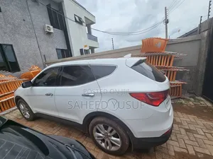 Hyundai Santa Fe 2012 White