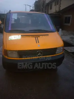 Mercedes-Benz Vito 2004 Yellow